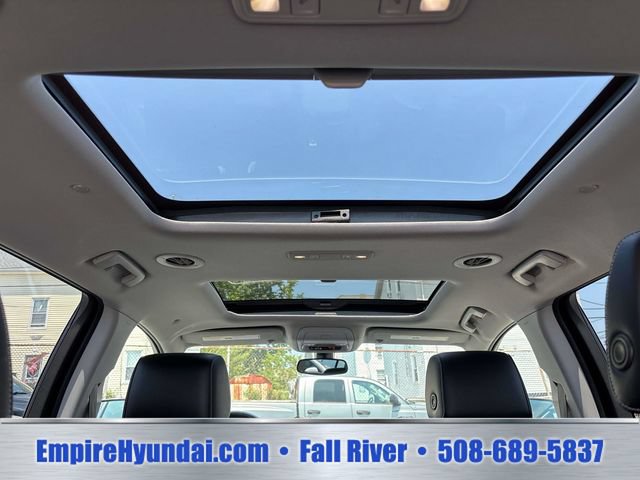Used 2018 GMC Acadia SLT AWD/4WD image 16