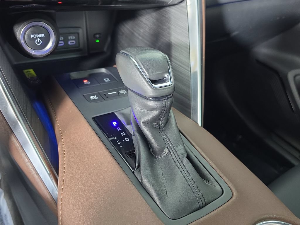Certified 2023 Toyota Venza XLE AWD/4WD image 26