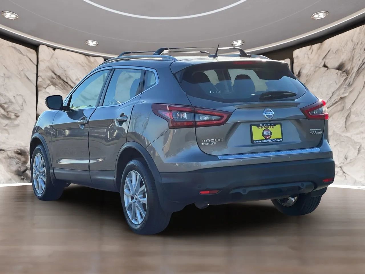 Used 2020 Nissan Rogue Sport SV image 9