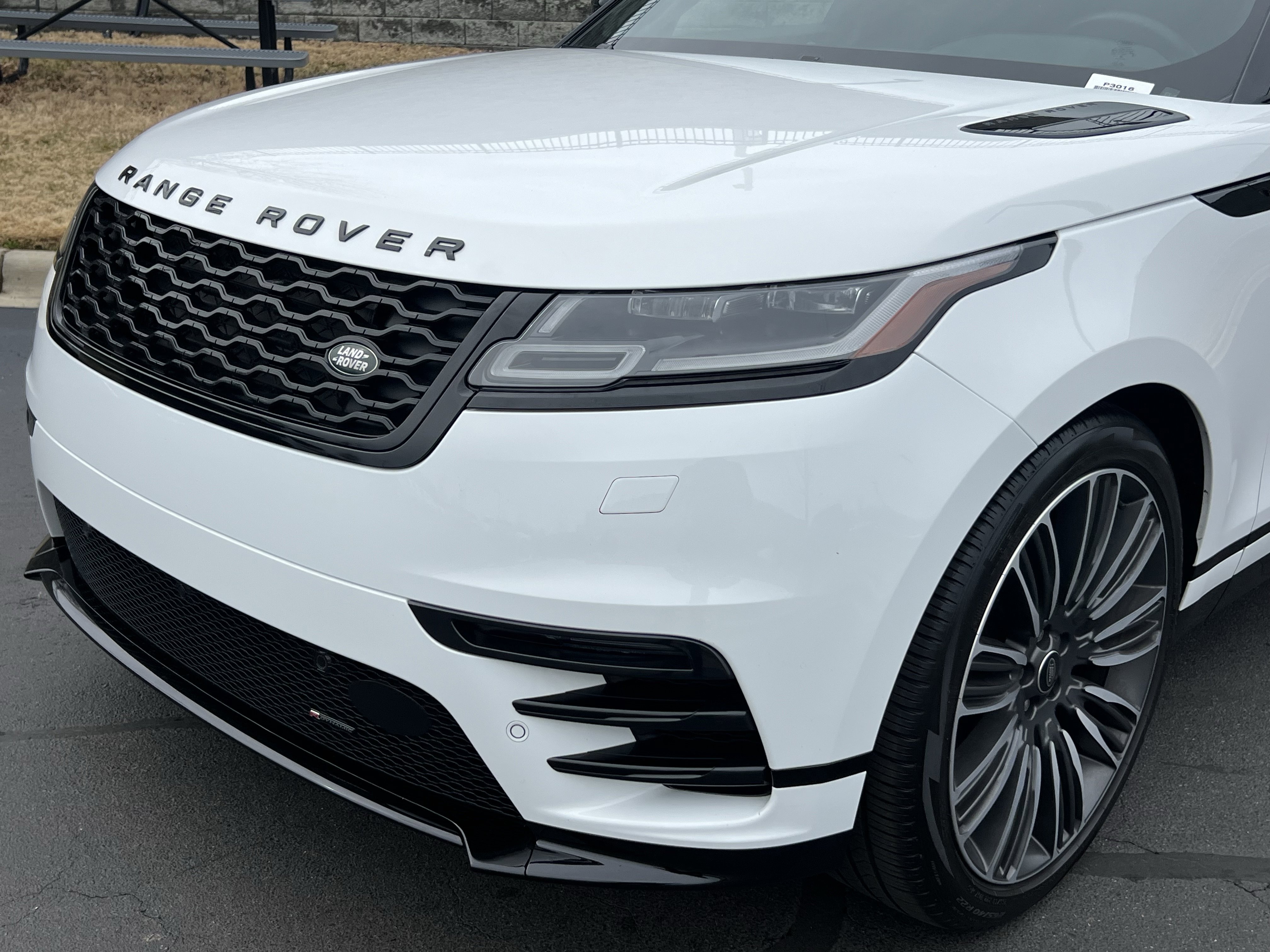 Certified 2023 Land Rover Range Rover Velar R-Dynamic S image 11