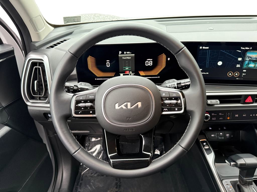 Used 2025 Kia Sorento EX image 12