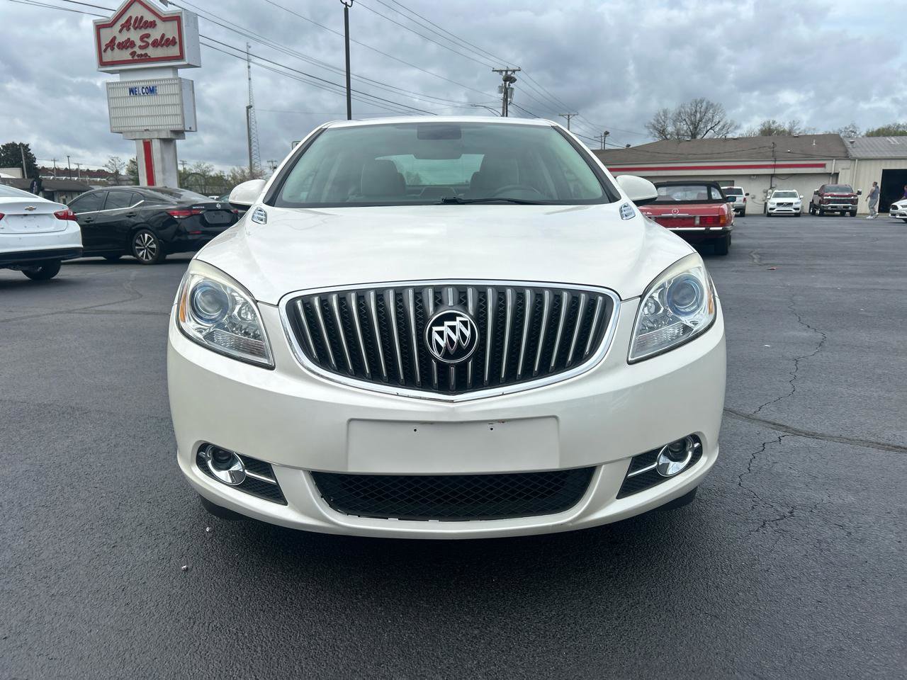 Used 2013 Buick Verano Convenience image 2