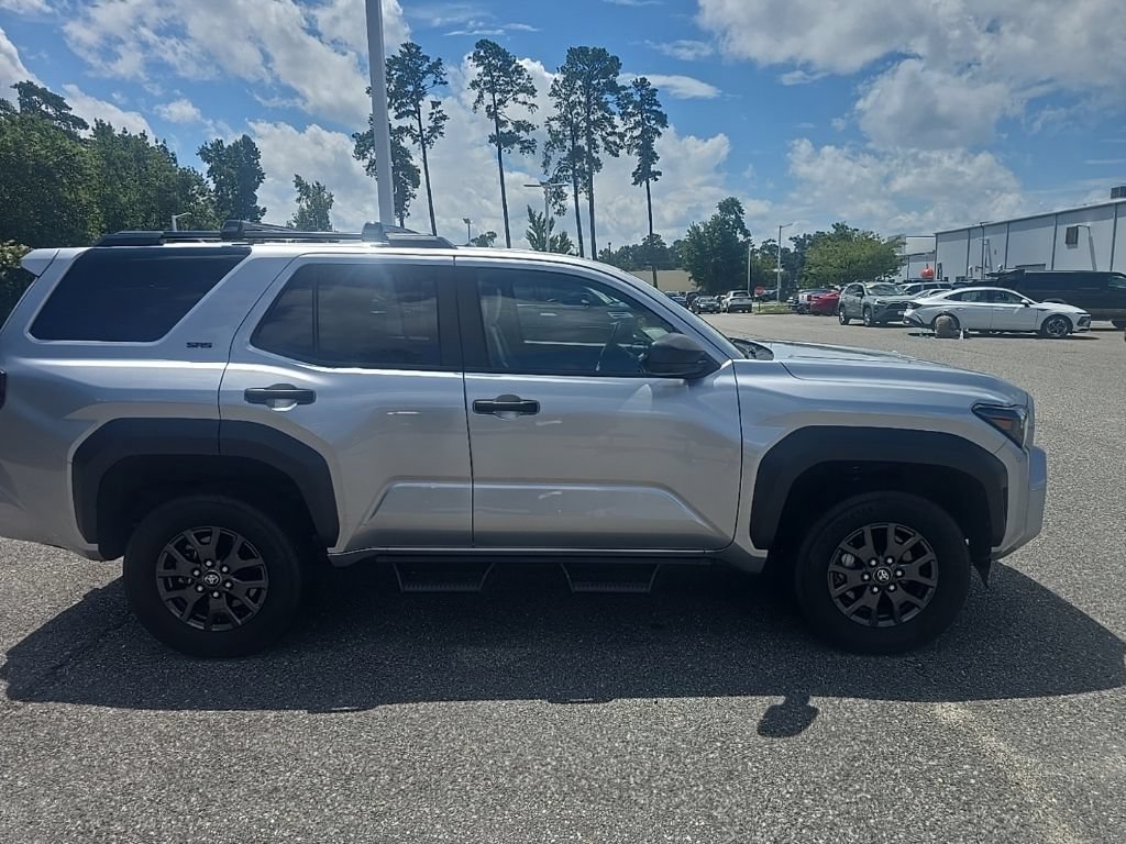 Used 2025 Toyota 4Runner SR5 AWD/4WD image 4