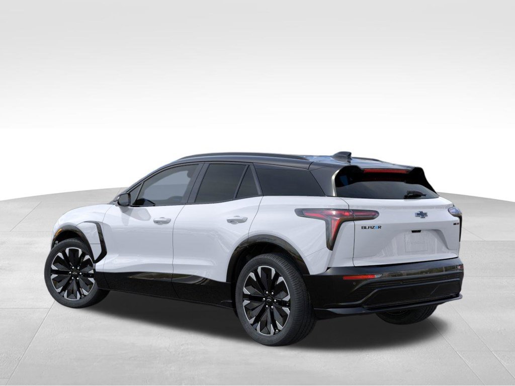 New 2027 Chevrolet Blazer EV RS w/ Super Cruise Package AWD/4WD image 3