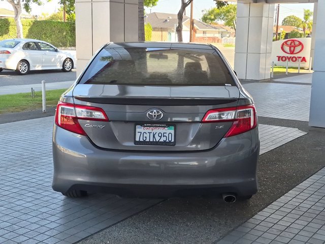 Used 2014 Toyota Camry SE FWD image 9