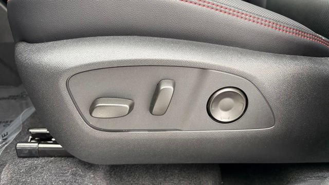 New 2026 Chevrolet Traverse RS AWD/4WD image 14
