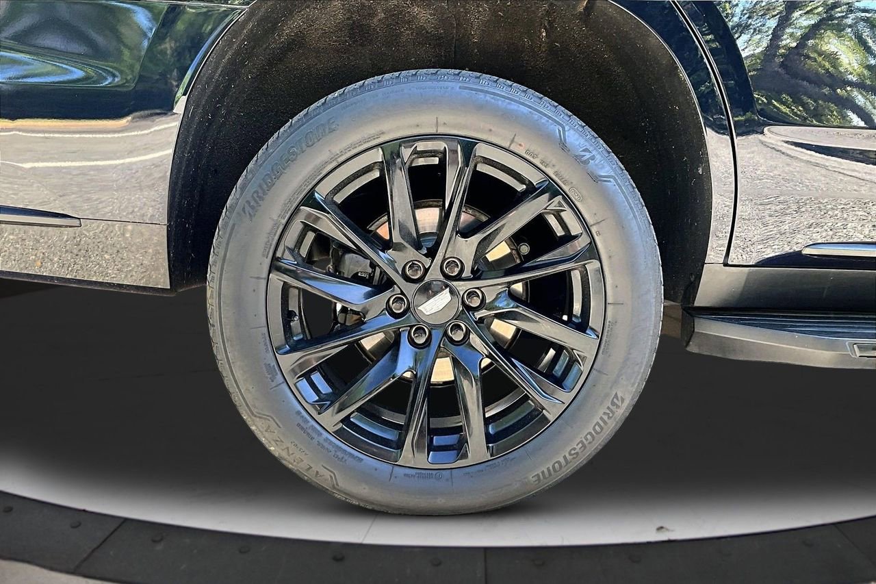 Used 2021 Cadillac Escalade Premium Luxury w/ LPO, Illumination Package AWD/4WD image 37