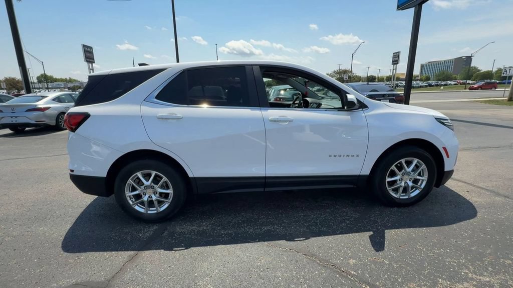 Used 2022 Chevrolet Equinox LT AWD/4WD image 9