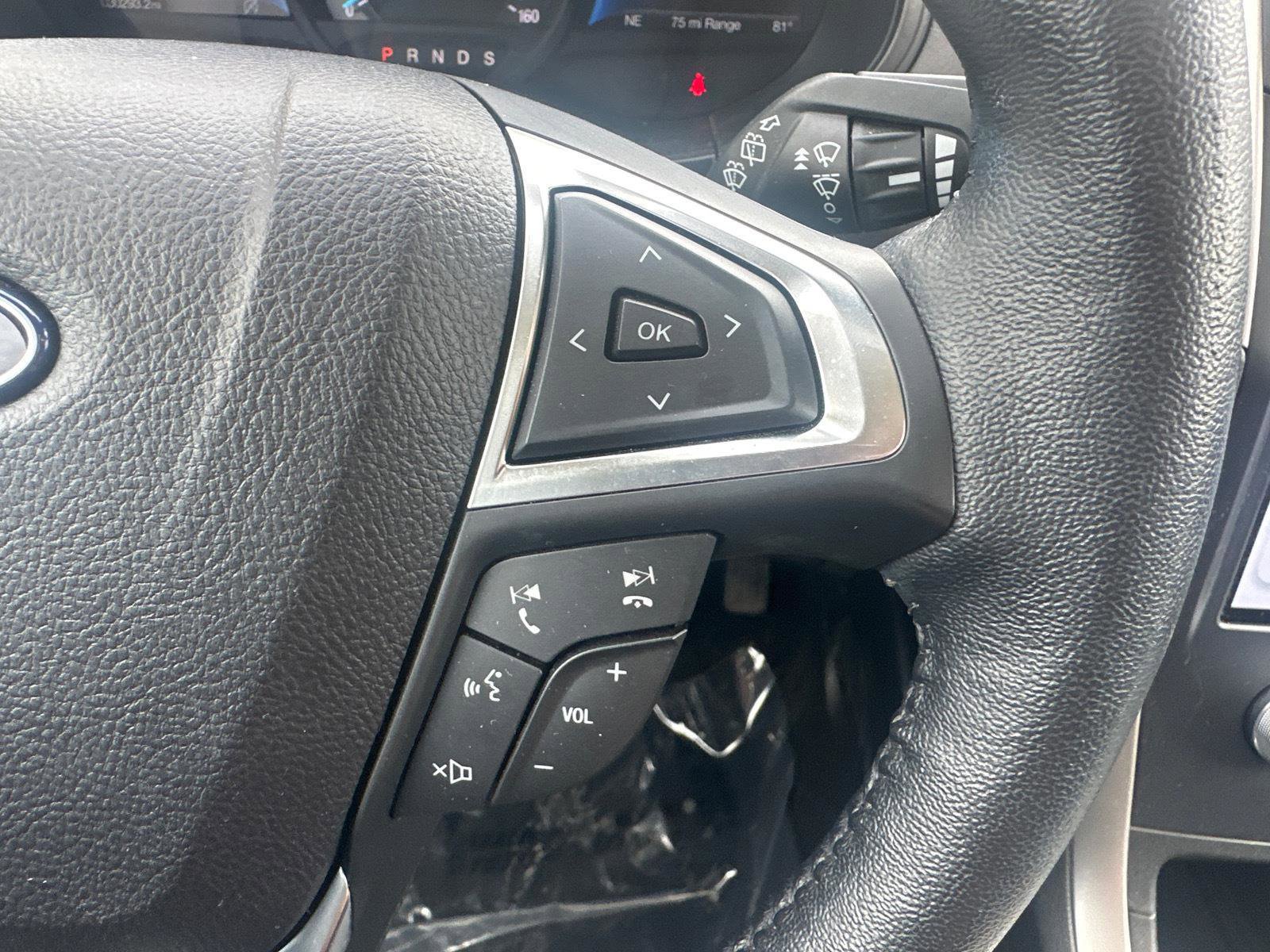 Certified 2022 Ford Edge SEL w/ Convenience Package AWD/4WD image 19