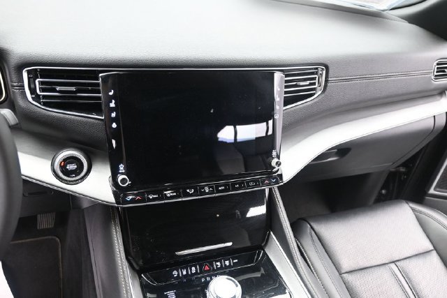 Used 2025 Jeep Wagoneer 4WD image 23