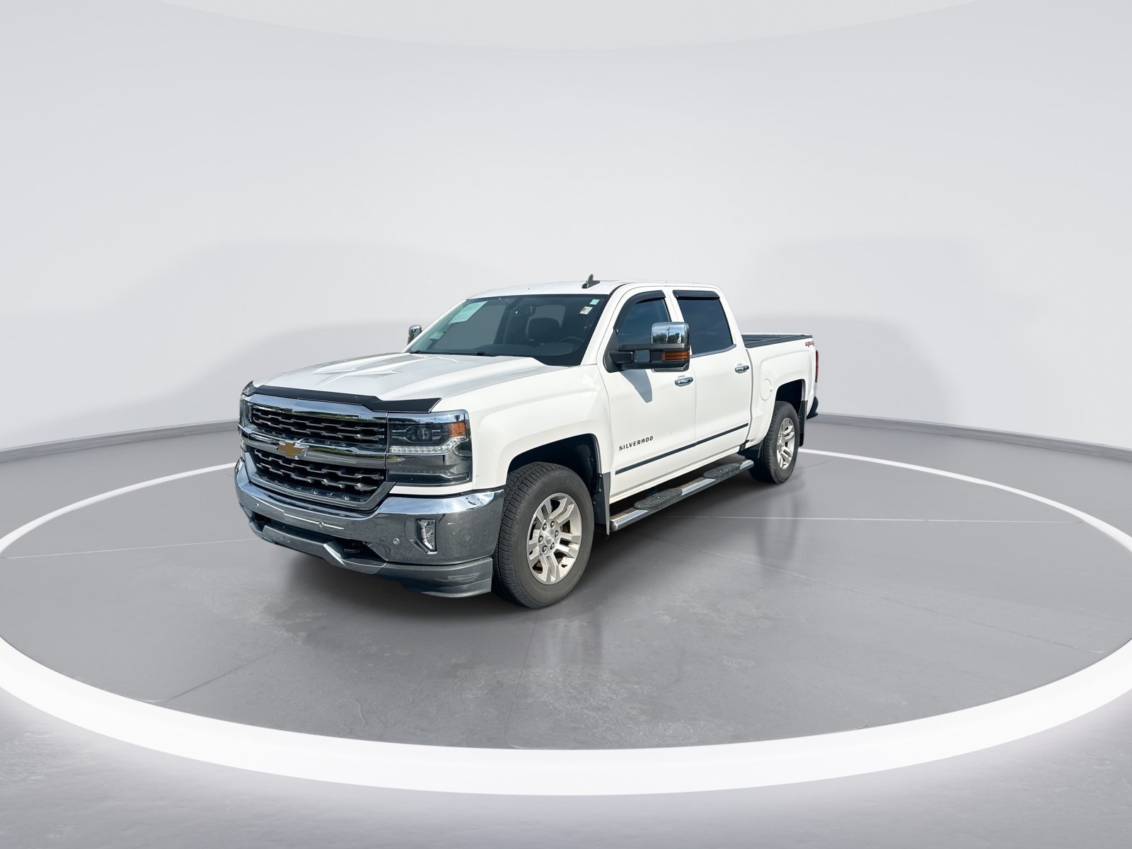 Used 2018 Chevrolet Silverado 1500 LTZ w/ LTZ Plus Package AWD/4WD image 5