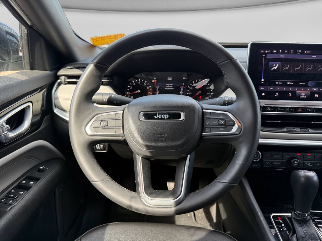Used 2025 Jeep Compass Limited AWD/4WD image 13