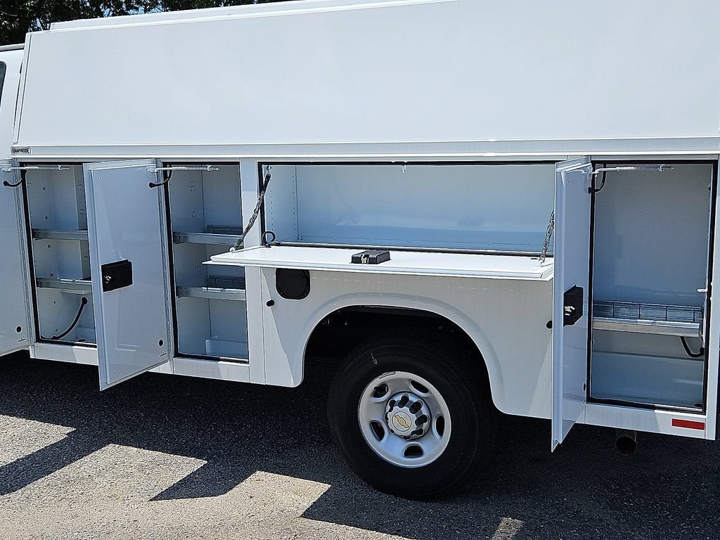 New 2025 Chevrolet Express 3500 w/ Power Convenience Package RWD image 16