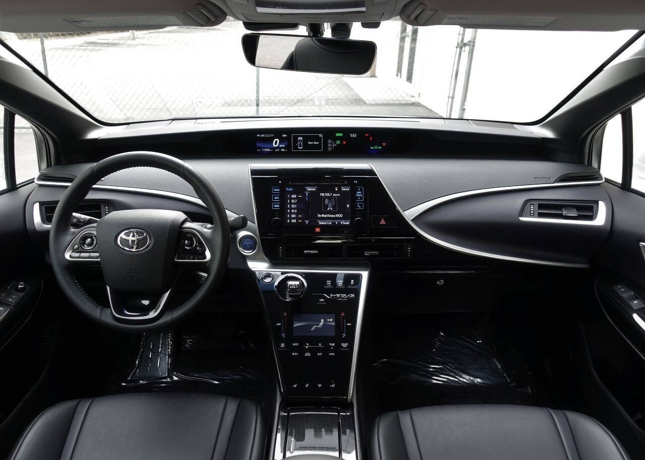 Used 2017 Toyota Mirai FWD image 34