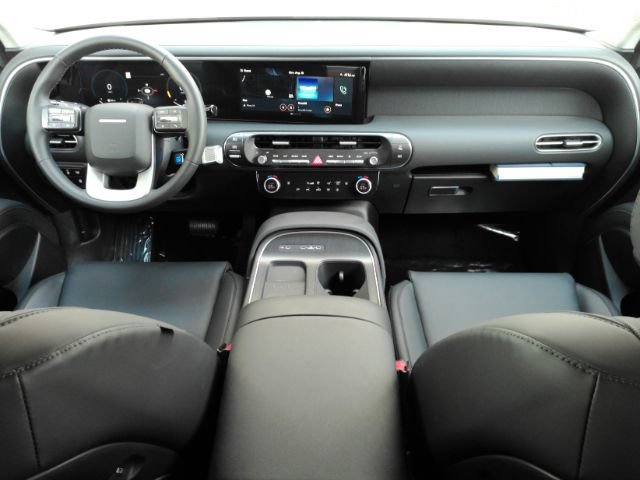 Used 2026 Hyundai Palisade SEL FWD image 2