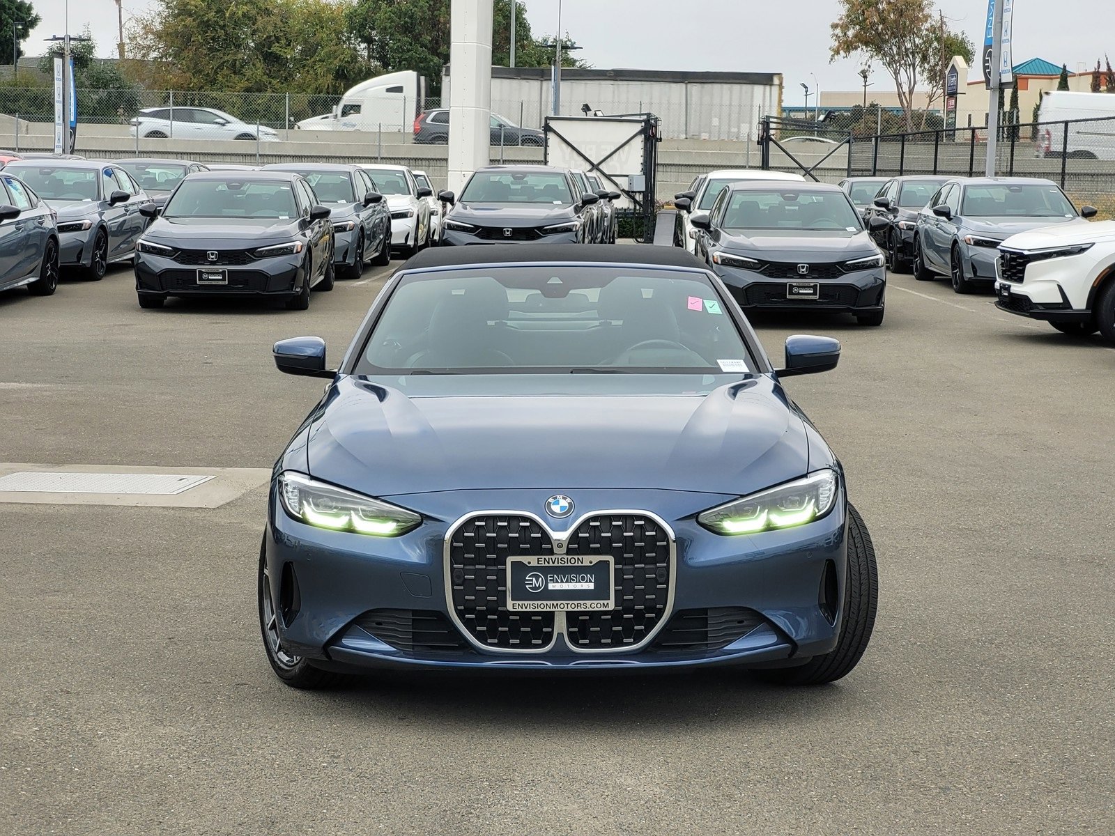 Used 2021 BMW 430i Convertible w/ Premium Package image 2