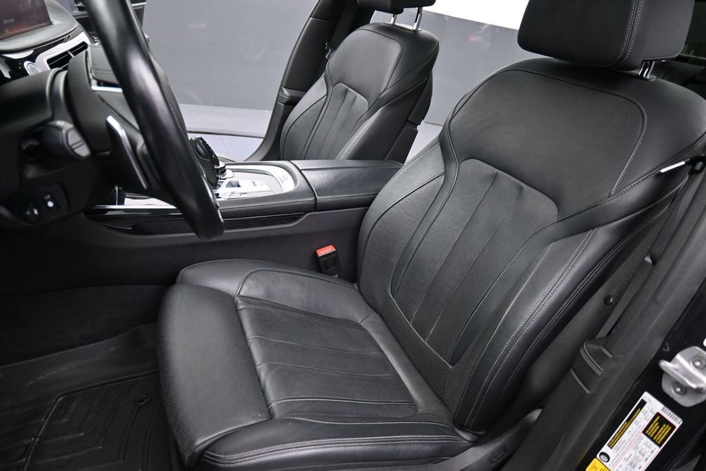 Used 2019 BMW 740i xDrive w/ Executive Package AWD/4WD image 11