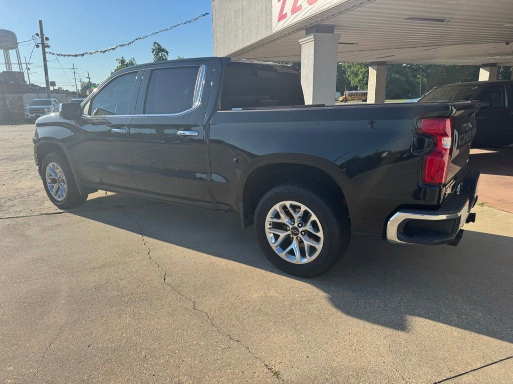 Used 2021 Chevrolet Silverado 1500 LTZ w/ Z71 Off-Road Package AWD/4WD image 16