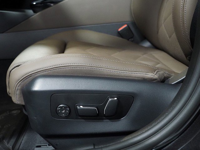 Used 2025 BMW i5 eDrive40i w/ M Sport Package image 72