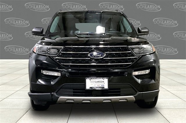 Used 2022 Ford Explorer XLT w/ Equipment Group 202A image 2