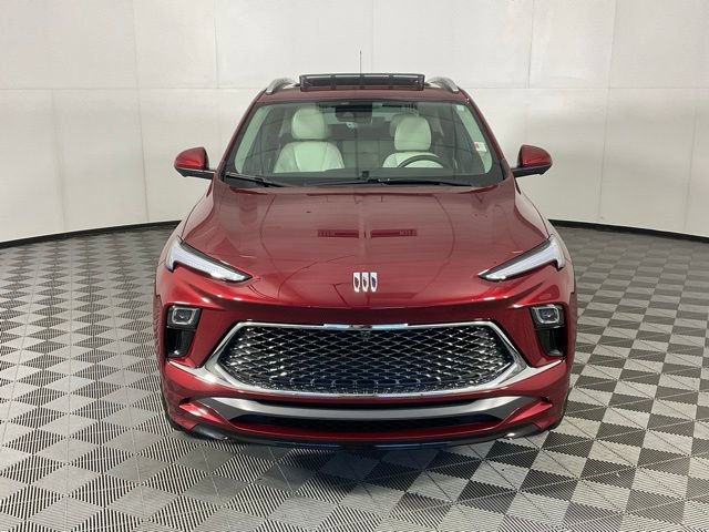 Used 2024 Buick Encore GX Avenir w/ Avenir Technology Package AWD/4WD image 2