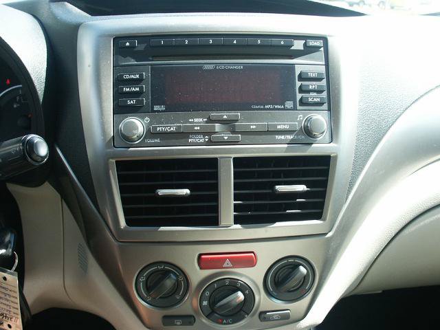 Used 2010 Subaru Impreza Outback Sport AWD/4WD image 11