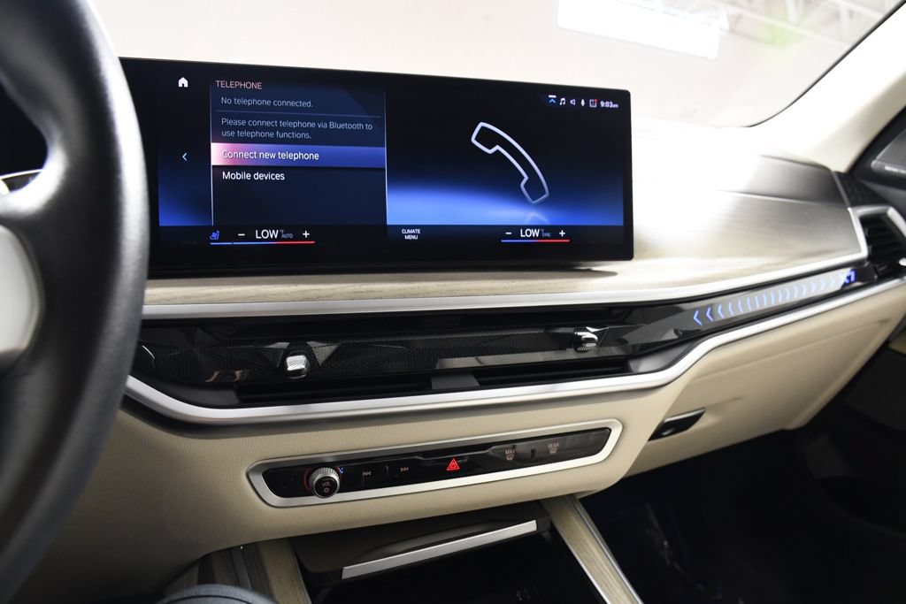 Used 2023 BMW X7 xDrive40i w/ Executive Package AWD/4WD image 32
