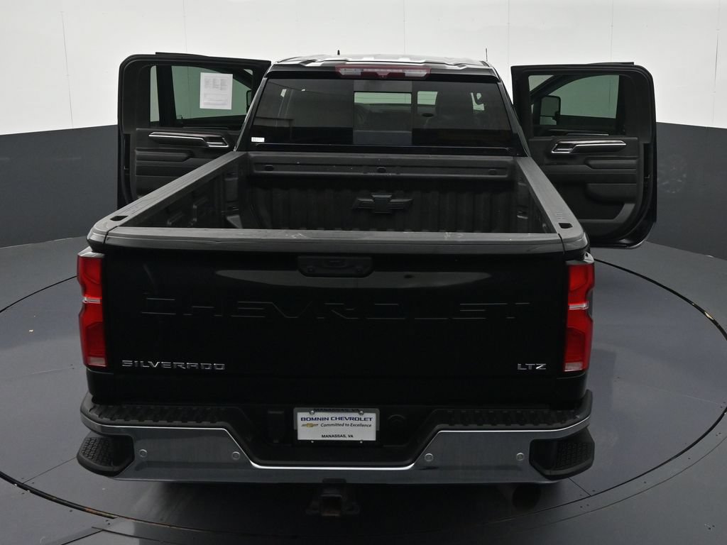 Used 2024 Chevrolet Silverado 2500 LTZ w/ LTZ Convenience Package AWD/4WD image 43