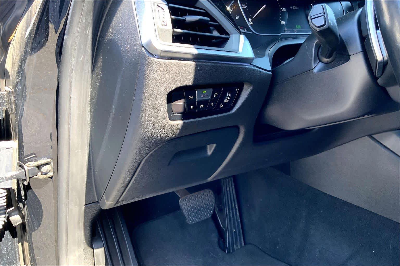 Used 2021 BMW 330i Sedan RWD image 32