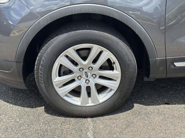 Used 2019 Ford Explorer XLT AWD/4WD image 15