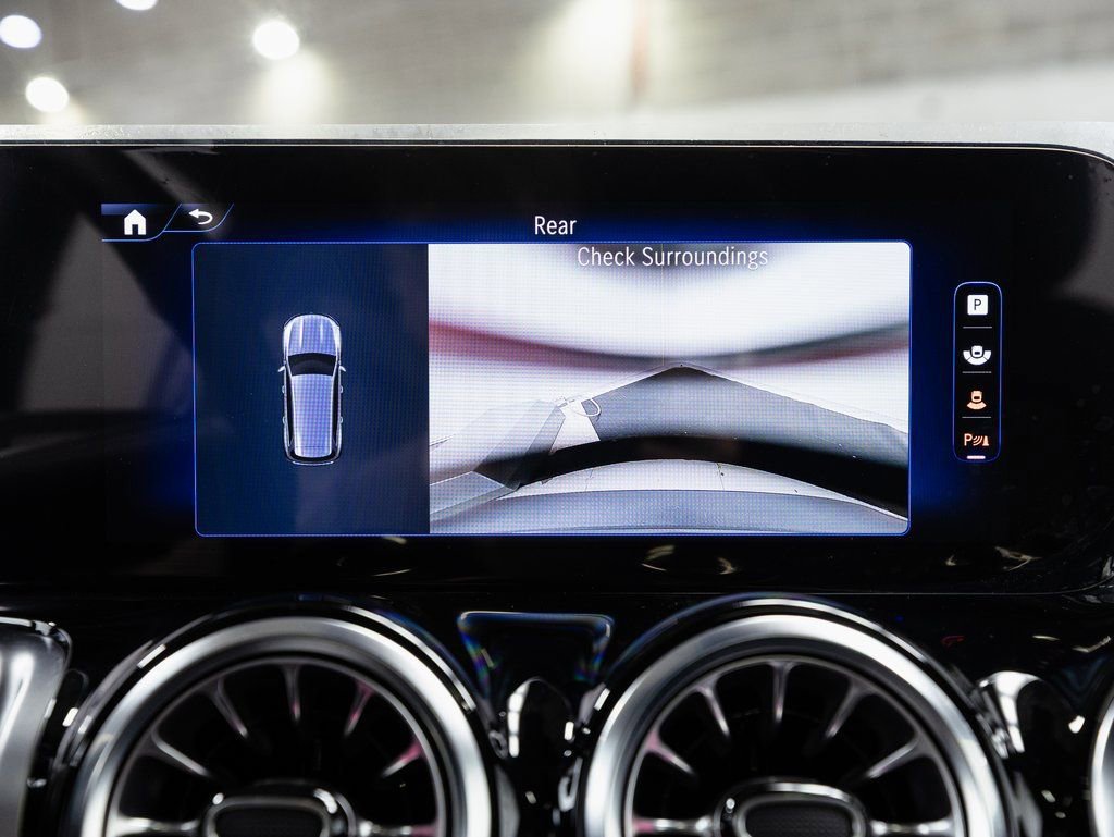 Used 2024 Mercedes-Benz EQB 350 4MATIC SUV image 17