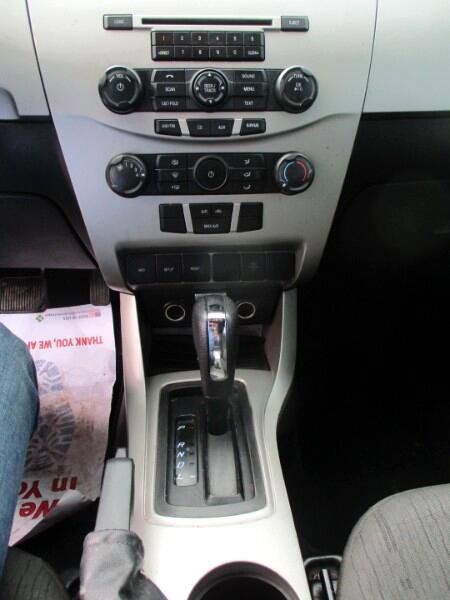 Used 2008 Ford Focus SE image 10