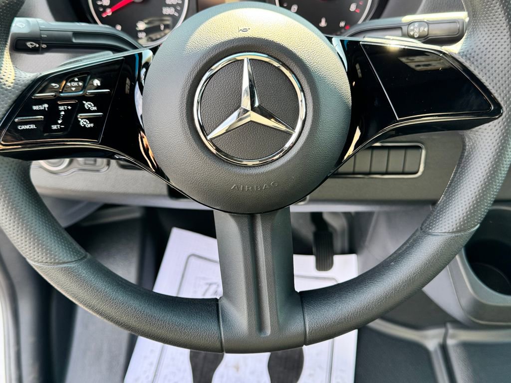 Used 2025 Mercedes-Benz Sprinter 2500 image 20