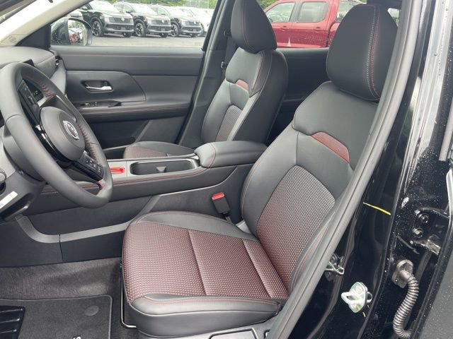 New 2025 Nissan Kicks SR image 15