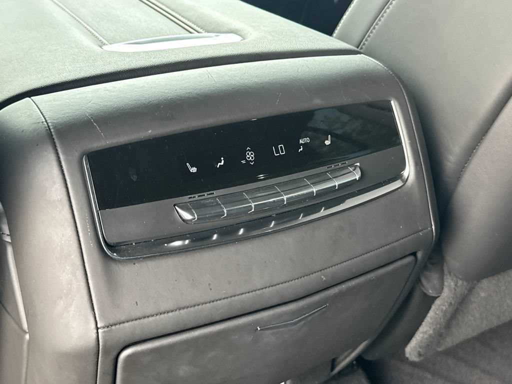 Used 2023 Cadillac Escalade Sport Platinum AWD/4WD image 24