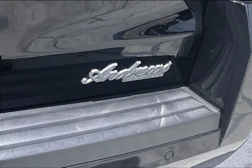 Used 2019 Cadillac Escalade Luxury image 24