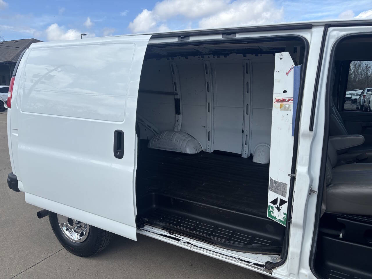 Used 2019 Chevrolet Express 2500 w/ Communications Package RWD image 11