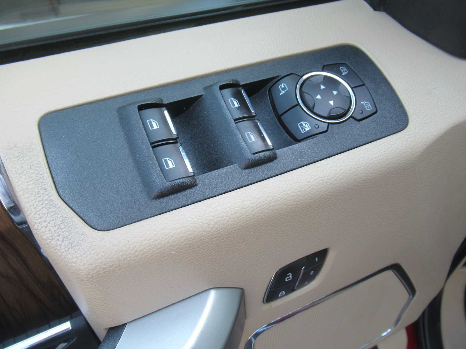 Used 2019 Ford F150 Lariat w/ Equipment Group 502A Luxury image 21