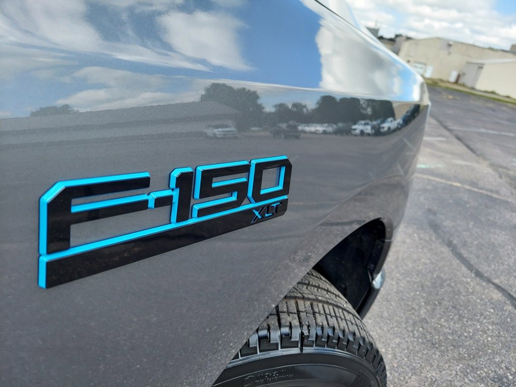 Used 2025 Ford F150 Lightning XLT w/ Max Trailer Tow Package image 10