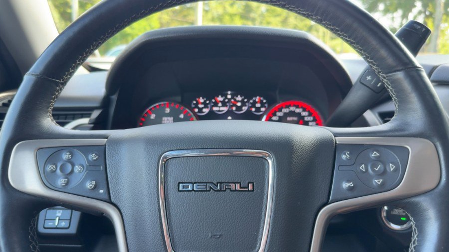 Used 2016 GMC Yukon Denali AWD/4WD image 21