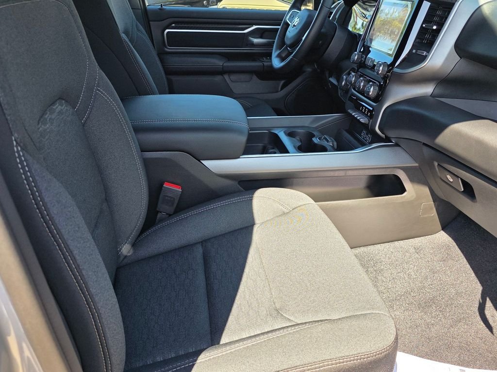 New 2026 RAM 1500 4x4 Crew Cab image 12