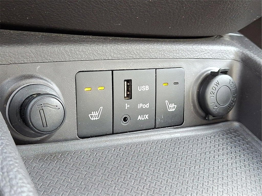 Used 2012 Hyundai Santa Fe Limited image 25