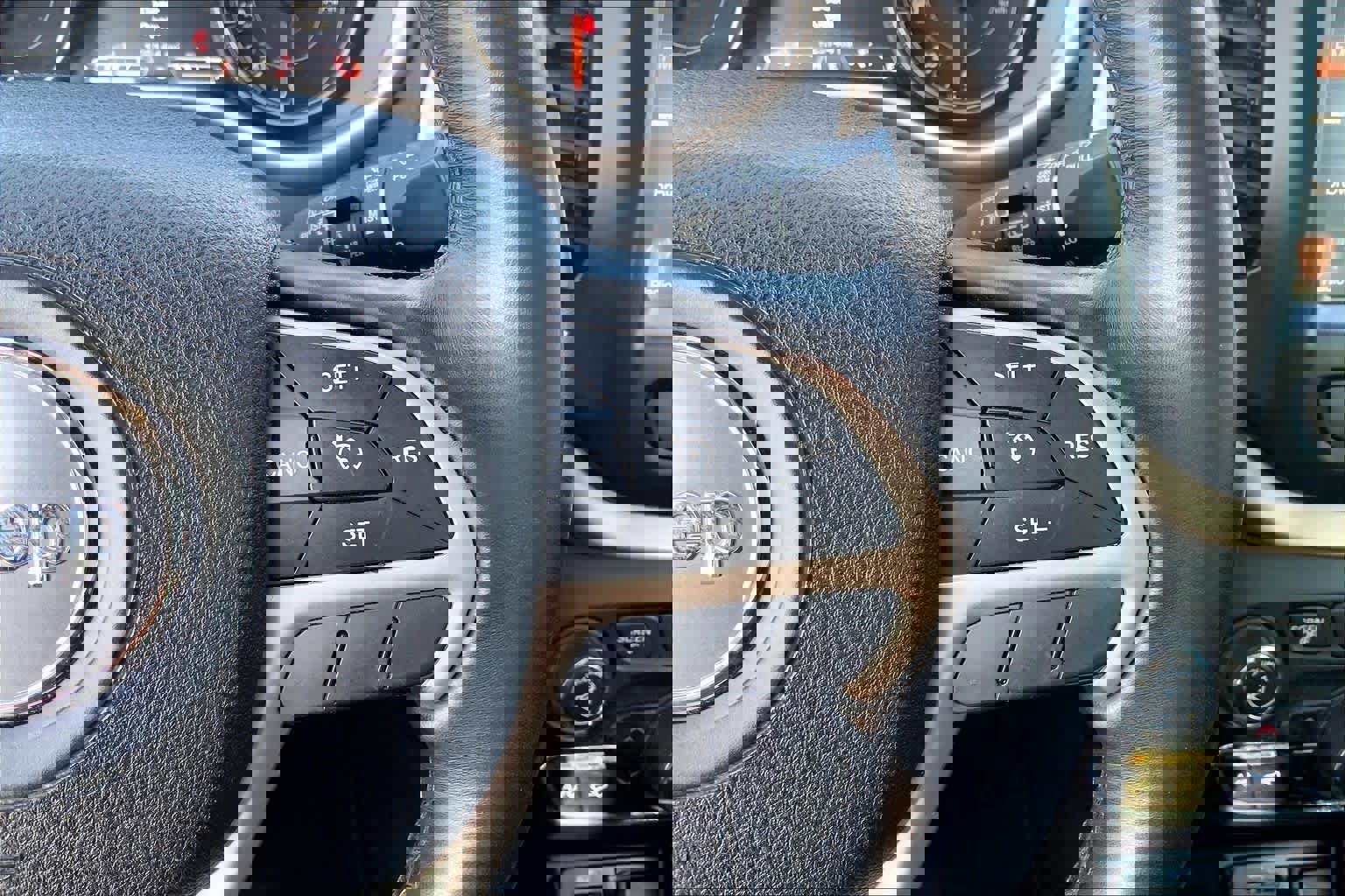 Used 2017 Jeep Cherokee Limited image 25