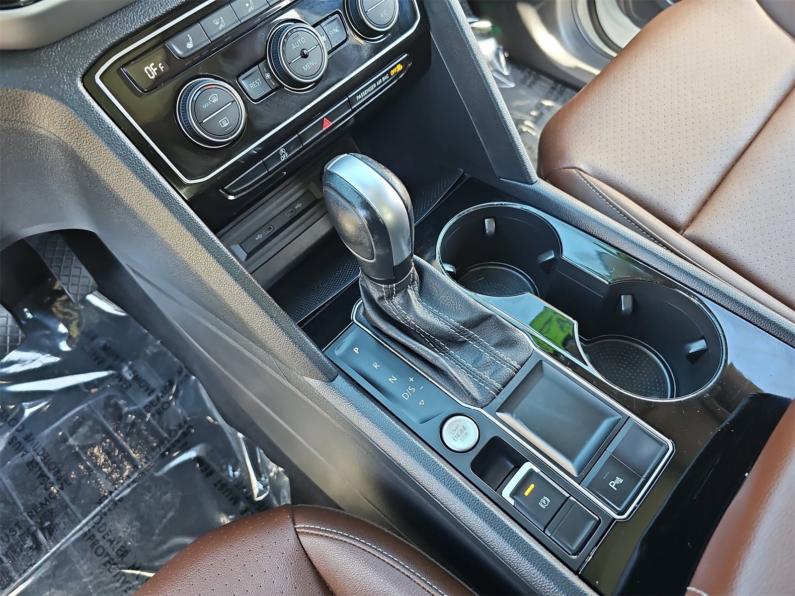 Used 2023 Volkswagen Atlas SE w/ Panoramic Sunroof Package image 26