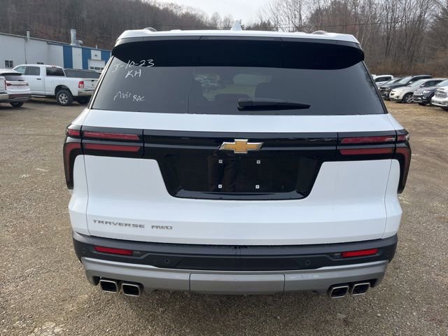 Used 2025 Chevrolet Traverse LT image 8
