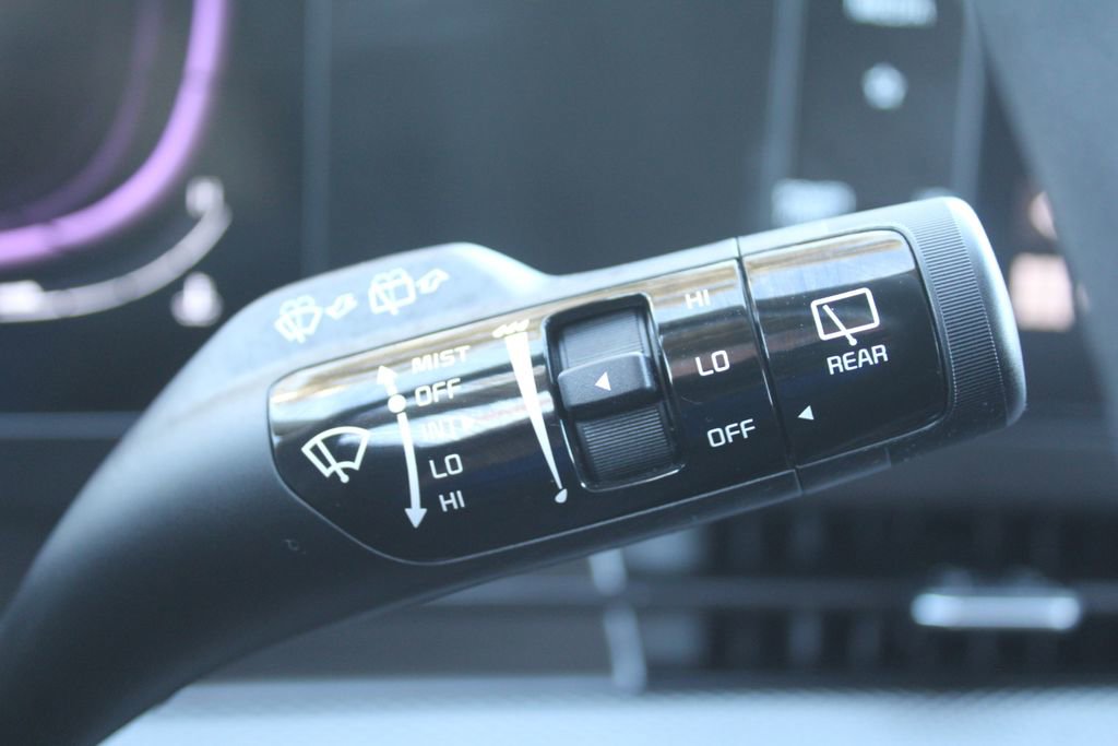 Used 2024 Kia Sportage LX image 30