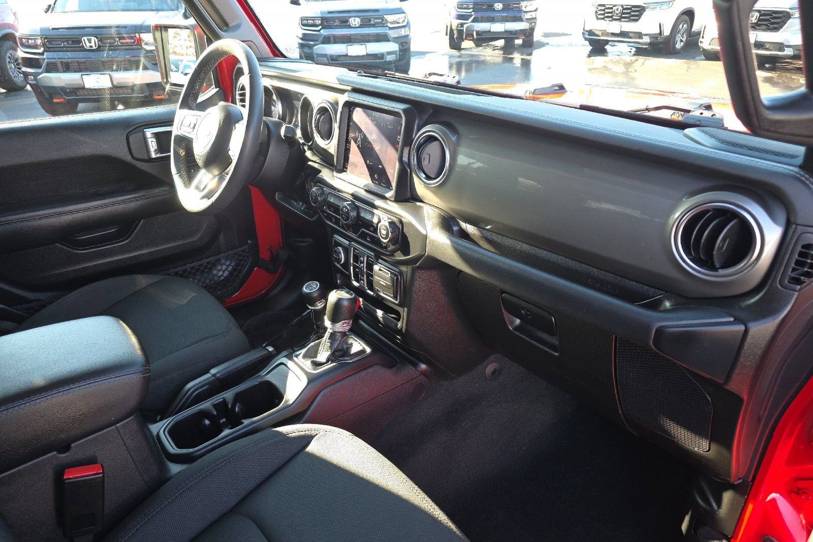 Used 2023 Jeep Wrangler Sahara image 16