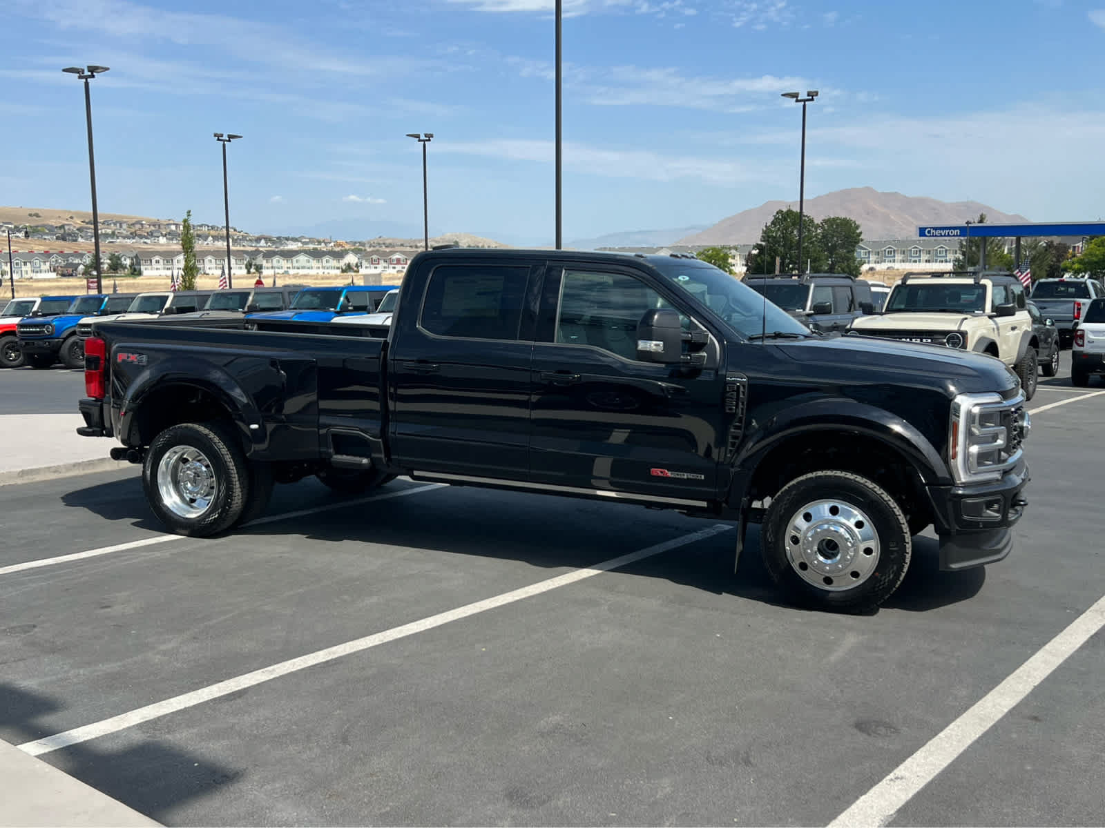 New 2026 Ford F450 Platinum w/ FX4 Off-Road Package AWD/4WD image 5