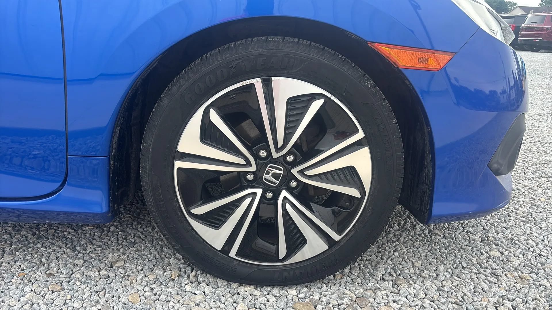 Used 2017 Honda Civic EX-T image 4