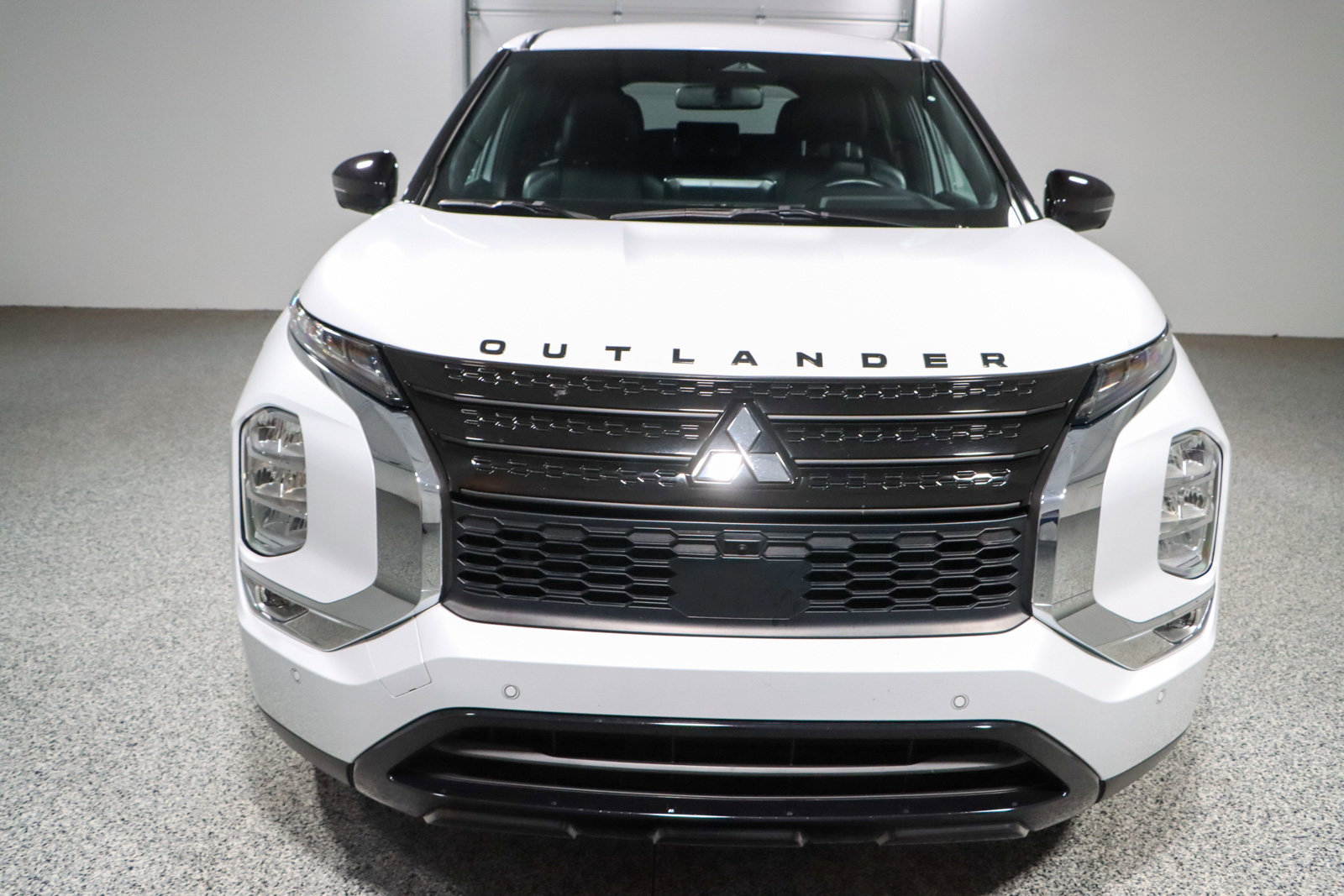 Used 2024 Mitsubishi Outlander SE Black Edition image 4